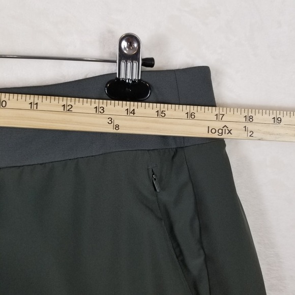 Athleta Soho Skort Womens 14 Green Charcoal Hiking Travel Activewear Skirt 280s - Picture 4 of 6